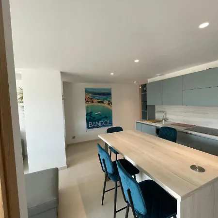 Bluebay2 T2 Face A La Apartment